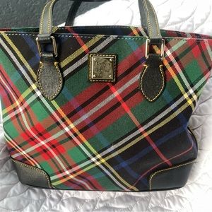 Dooney & Bourke Tartan Plaid Richmond Shopper Bag Tote Black Red Green 2 Handle